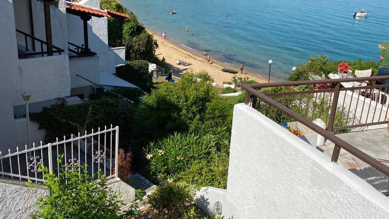 Irini Seaside Apartment PalaiónTsiflíkion Esterno foto